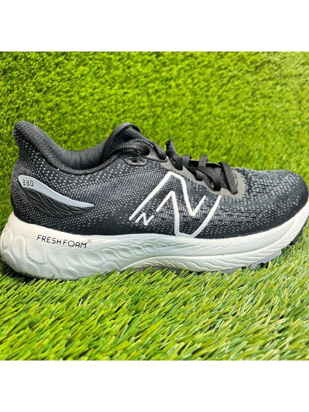 New Balance Fresh Foam X 880v12 Womens Size 6 Black White Running Shoes Sneakers